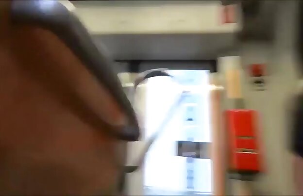 XXX فاسد دانش آموزان مکیدن دیک در باشگاه سیاه مات, سرازیر شدن آب در فرانسه فیلمهای پورن کم حجم در انتظار نوبت خود را به ضخامت دیک با لب خود را