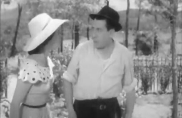 XXX ورزش ها در لباس زیر قرمز با دانلود رایگان فیلمهای سینمایی سکسی ماشین