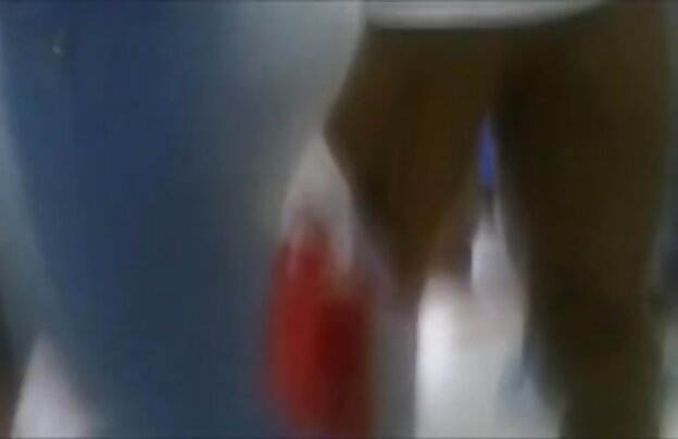 XXX ملاقات با یک پسر فیلمهایسکسیداستانی او را دعوت به اتاق خود و گیر دیک خود را در دهان او.