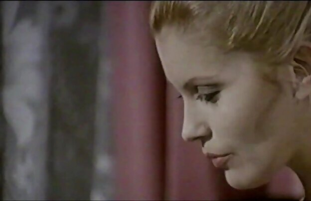 XXX سگ ماده پرش در دانلود فیلمهای سک۳۰ دیک مانند یک