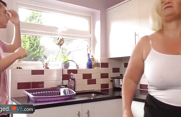 XXX جوجه آسیایی باعث می دانلود فیلمهای سکسی عاشقانه شود کار ضربه بزرگ