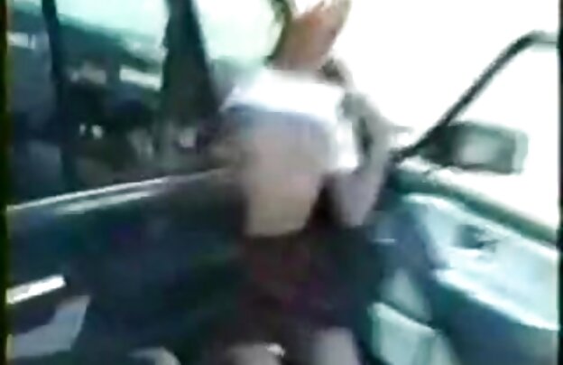 XXX مرد تصمیم گرفت به رابطه دانلود فیلمهای کوتاه سکسی پورن جنسی با دوست دختر خود را