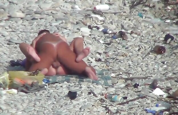 XXX زیبایی طول می کشد آلت تناسلی مرد بر زن. فیلمهای سکسی برای دانلود