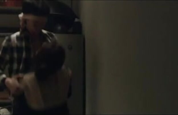 XXX وی 19 ساله دانلود فیلمهای سکسی طولانی دوست دختر, بانو, گروه انداخت روی تخت و شروع به نشان می دهد که چگونه دختران از دست دادن بکارت خود را هنگامی که ما به آن است.