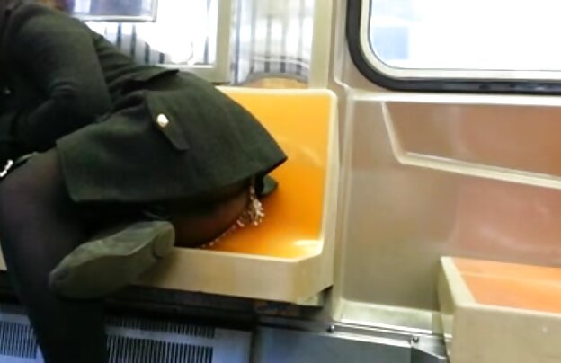 XXX دانش آموز تصمیم به رفتن به سالن برای یک ماساژ قبل از نشست اما سالن کار دست او بسیار خوب است که دختر را فراموش جلسه داد و خود را به انسان دانلود فیلمهای سکسی سینمایی واقعا بر روی میز است.