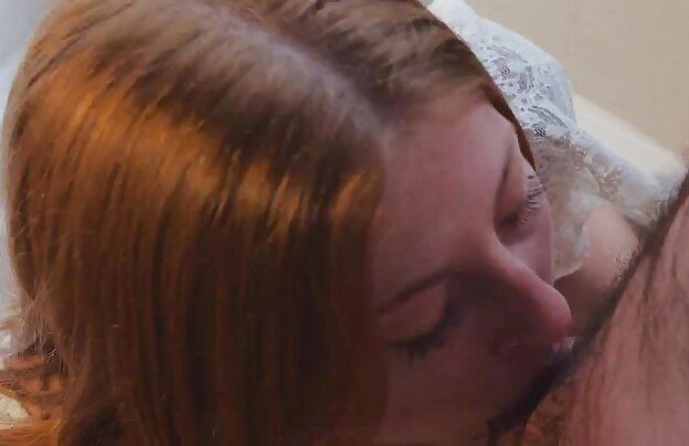 XXX در دانلود فیلمهای سکسی رایگان شمار مختلف با دختر در شورت آبی