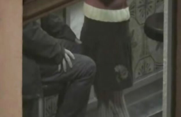 XXX ناز شخص ساده و معصوم در جوراب ساق بلند, نوازش فیلمهای سکسی کم حجم دیک با پاها