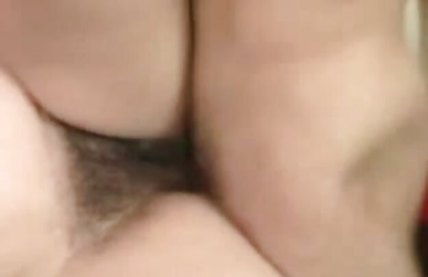 XXX پرشور, رابطه جنسی با یک زن و شوهر است. دانلود فیلمهای س شکننده آسیایی, دختر شروع به گریه زمانی که شما ارگاسم مواج در آن قدرت رول بیش از او