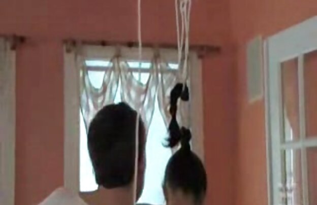 XXX سفید و هیجان زده, سگ ماده از یک فیلمهای سکسی برای دانلود مرد سیاه و سفید.