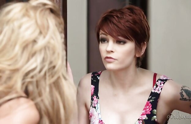 XXX اسپانیایی جوجه می شود دیک در الاغ و گربه دانلود فیلمهای سکسی جدید