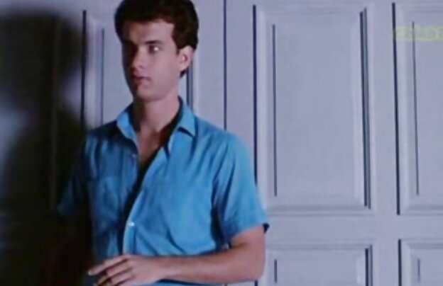 XXX سبزه سکسی می دهد لباس های دانلود فیلمهای سک سکسی و جنسی در شب طوفانی