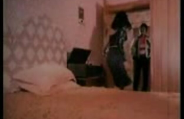 XXX جوان, دختر فیلمهای سکسی بدون سانسور سیاه آمد به استماع