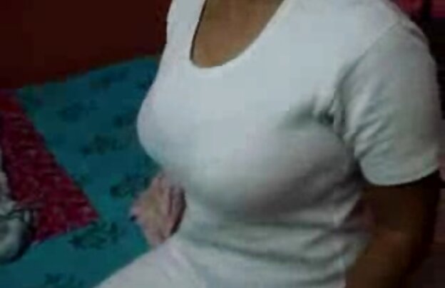 XXX لباس زیر زنانه جلوی دوربین دانلود فیلمهای سکسی طولانی