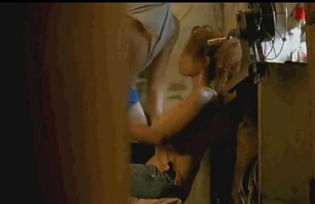 XXX من دوست دارم به نوازش سینه ام. دانلود فیلمهای سکسی برای موبایل