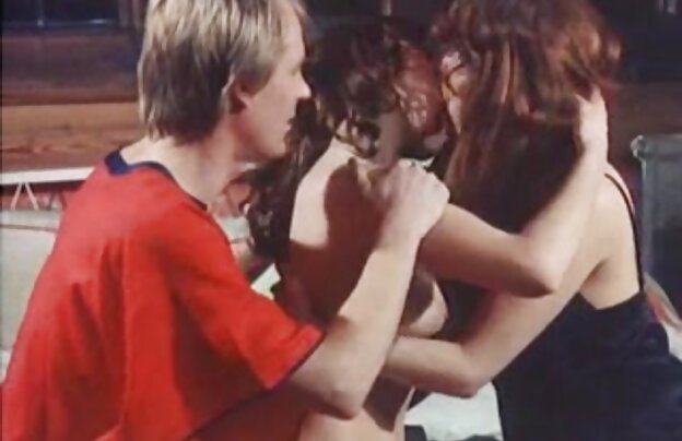 XXX دو جوجه داغ در دانلود فیلمهای سوپر آشپزخانه و تخت