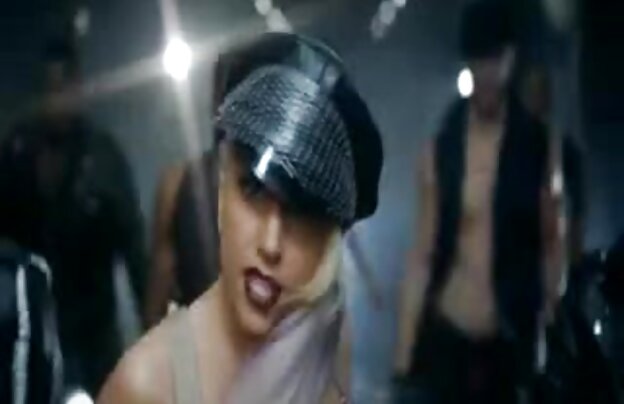 XXX دختران جوان لزبین نوازش سنجش خود دانلود بهترین فیلمهای سکسی را.