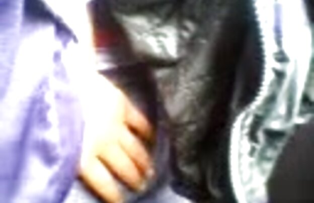 XXX زن قحبه, شوهرش دانلود فیلمهای سکسی طولانی به خانه می آید از کار هنگامی که همسر خود بد است