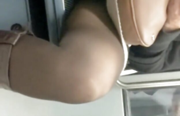 XXX یک مرد خوب در زمان یک جوان در خیابان دانلود فیلمهای سکسی برای گوشی و در خانه