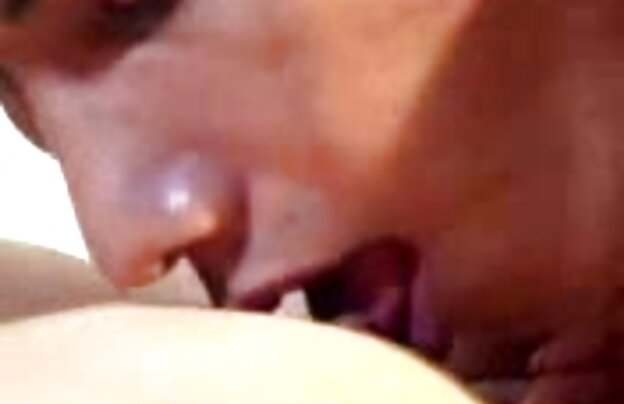 XXX زرق و برق دار دانلود پشت صحنه فیلمهای سکسی ورزش ها می شود توسط یک مرد