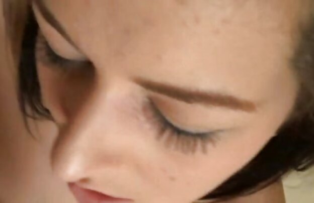 XXX بانوی جوان طول می کشد در دو قوی خروس بزرگ دانلود فیلمهای سینمایی سکس