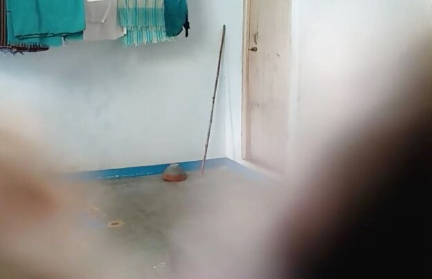 XXX خوش شانس, دانلود فیلمهای سکسی 2018 سگ ماده, دو کیر در دهان او.