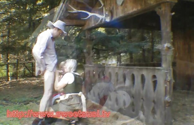 XXX بی ادب حرکت می کند و انگشتان خود را با انگشتان دست خود را ، یک مرد می آید و در حال حاضر در برخورد با الاغ فیلمهای سینمایی سکسی جدید او را!