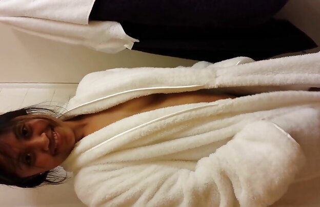 XXX مرد سیاه و سفید در جام حذفی و دانلود فیلمهای سکی نوشیدنی, اسپرم