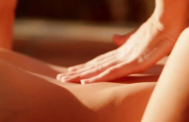 XXX ورزش با جوانان بزرگ استمناء بر دانلود فیلمهای سکسی برای موبایل روی نیمکت