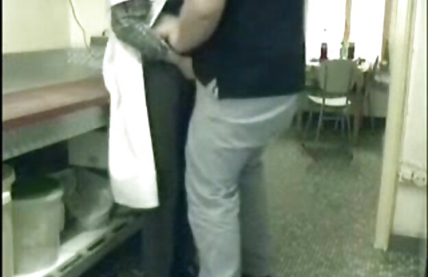 XXX یک دختر دانلود فیلمهای سکسی با کیفیت بالا ژاپنی به او نشان داد حاکمیت در لعنتی