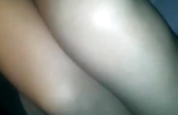 XXX دانشگاه طول می کشد تا دوربین را به سمت او جدیدترین فیلمهای سینمایی سکسی به عنوان استمناء