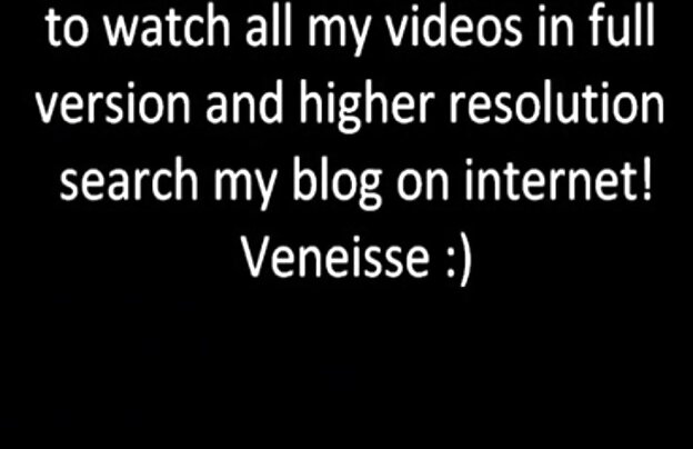 XXX یک مرد در فاحشه در پنجره و آنها اهمیتی نمی دهند که هیچ پرده بر روی پنجره ها و عابران می توانید آنها فیلمهای سوپر بدون سانسور را متوجه
