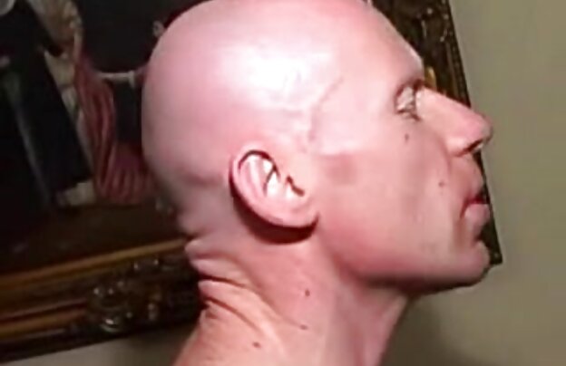 XXX نشستن در جدول با انزال, ضخیم بادمجان از کیسه قطر 30 اس ام اس و چوب ضخیم از ژامبون گسترش با ژل سایت فیلمهای سینمایی سکسی سیاه و سفید. بله سر او را جا به توخالی