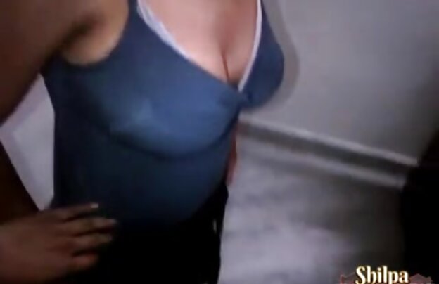 XXX سکسی سگ در دوربین در سایت دانلود فیلمهای سکسی حمام