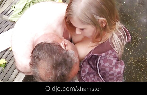 XXX لزبین ناز دانلود فیلمهای سکسی خارجی رایگان نوازش جوان و اجسام الاستیک