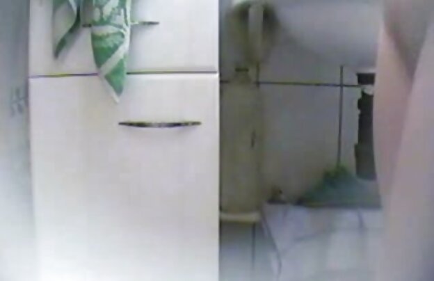 XXX پسر فیلمهای کم حجم سکسی در سخت پوستان سگ را در اتاق سبز