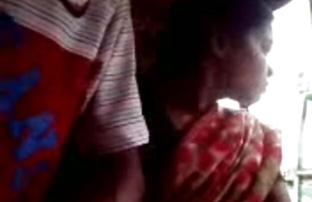 XXX روسیه. سگ ماده, این مرد به خانه او بمکد دیک و سایت فیلمهای سینمایی سکسی فاک سخت با او.