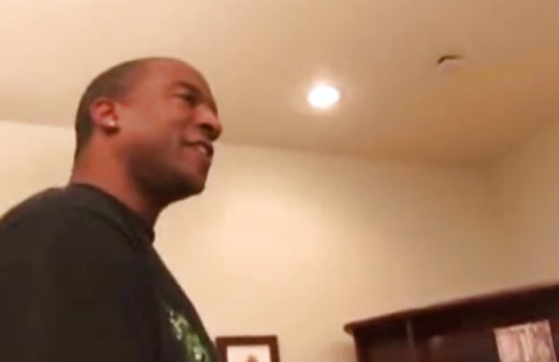 XXX جوان سبزه خالکوبی, حمام, سگ ماده, عاشقانه نوازش خودش قرمزی و دانلودرایگانفیلمهایسکسی او به نظر می رسد پاک کردن قبل از لعنتی