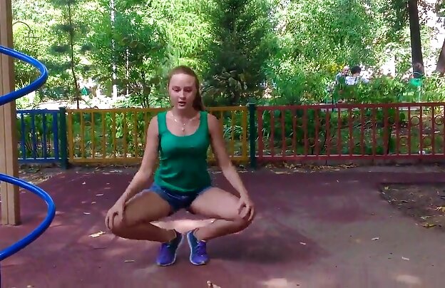 XXX پس از اینکه محروم از لباس های خود را دانلود فیلمهای سینمایی پورن و بیدمشک او را دریافت قوی, از زخم