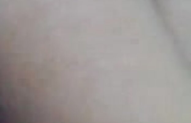 XXX فاحشه اوکسانا تقدیر بر روی فیلمهای سکسی کم حجم صورت