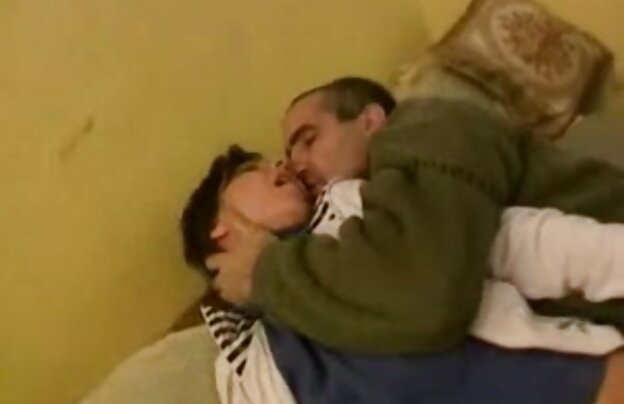 XXX اجازه دهید آسیایی, دانلود فیلمهای سکسی کوتاه فاحشه, همچنین سعی کنید موز است محکم و قوی است. آن را به آرامی به معرفی این دختر طول می کشد در روی میز به صدا در درختان و پرندگان توییتر