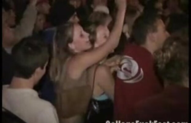 XXX عالی دختر دانلود فیلمهای سکسی الکسیس سرگرم خودش را با اسباب بازی