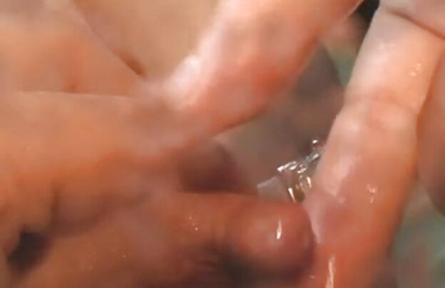 XXX دو شگفت آور شیرین کودکان مجموعه, یکی از آنها در آپارتمان را به گپ زدن در مورد یک دختر متفاوت کسب و کار به عنوان آنها بی سر و صدا سرقت از خود را در حال حاضر بودند با دقت لیس دیگر فیلمهای پورن کم حجم هیجان زده پذیری.